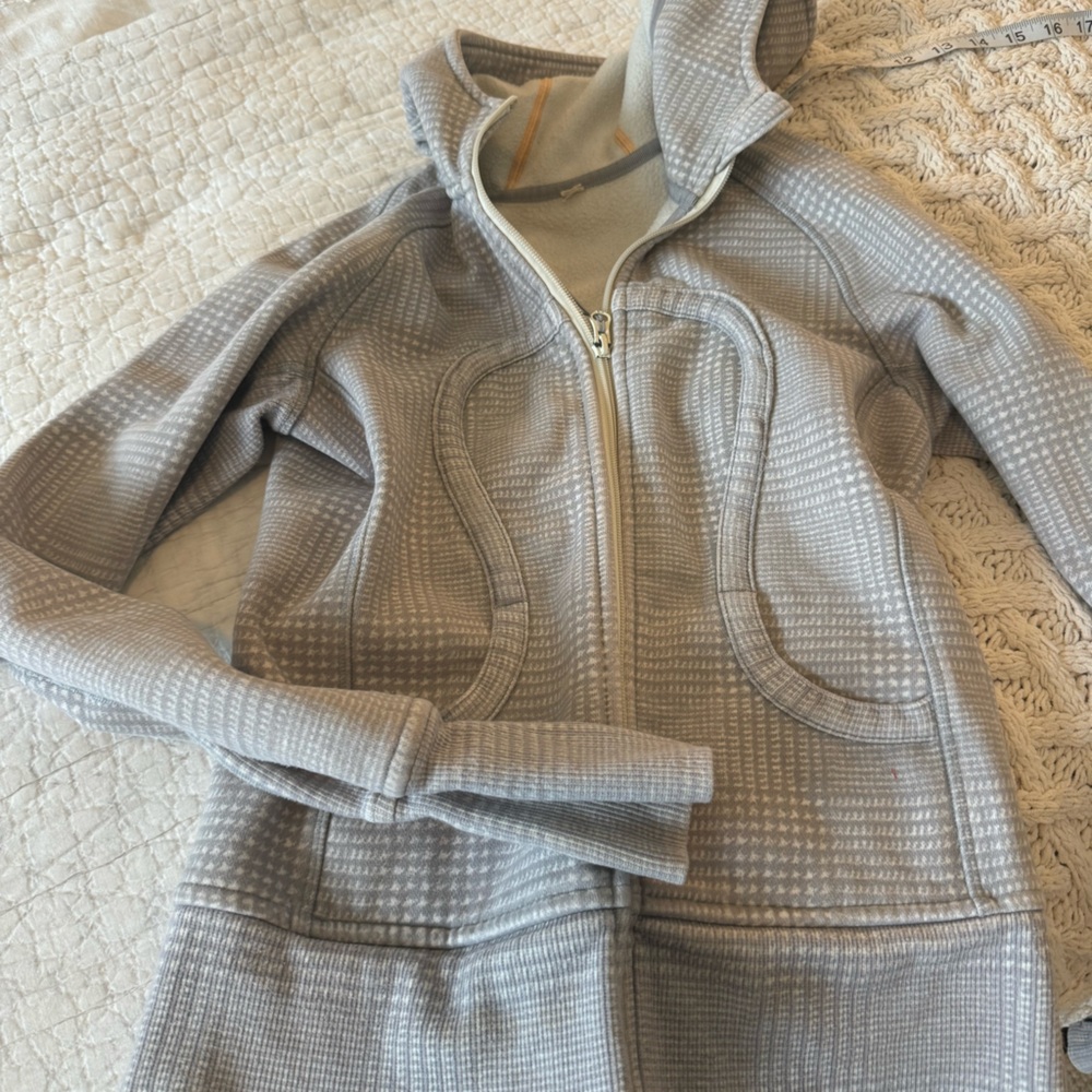 Lulu scooby gray size 4
